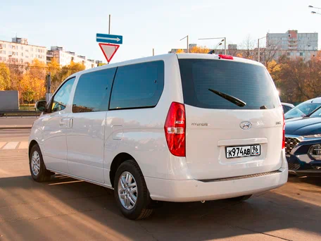 Hyundai Starex